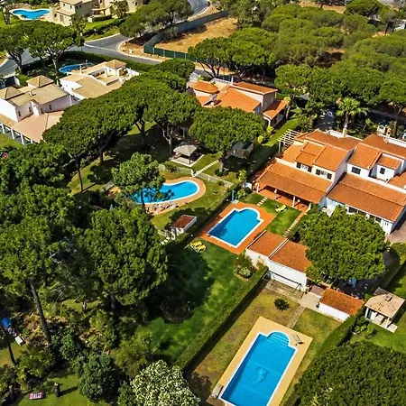 Vila Galeao Villa